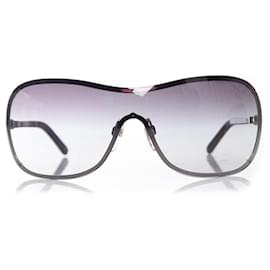 Chanel-Chanel, Shield sunglasses with pearl-Red