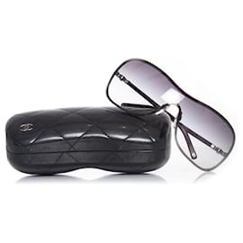 Chanel-Chanel, Shield sunglasses with pearl-Red