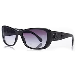 Chanel-Chanel, Black camellia sunglasses-Black
