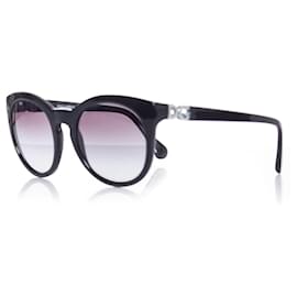 Dolce & Gabbana-DOLCE & GABBANA, Oversized sunglasses with black frame-Black