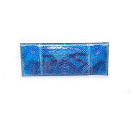 Autre Marque-Maison Du Posh, Knuckle ring clutch in metallic-coated snakeskin.-Blue