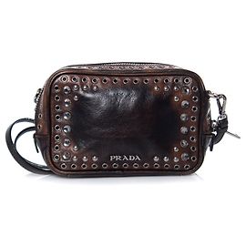 Prada, Bolsa mensageiro vintage com detalhes para câmera Vitello.. Marrom
