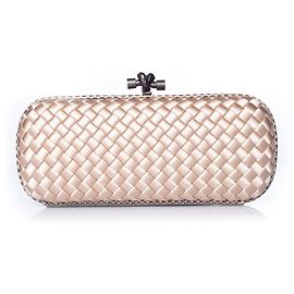 Bottega Veneta, Beige Knoten-Clutch Andere