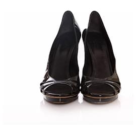 Gucci-Gucci, sandália plataforma preta em couro envernizado.-Preto