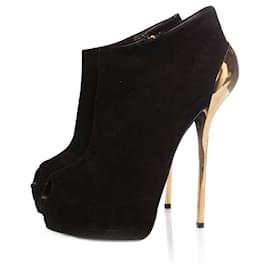 Giuseppe Zanotti-Giuseppe Zanotti, plataforma peep toe em camurça preta com salto dourado no tamanho 39.-Preto