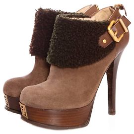 Fendi, Brown suede ankle shoots with shearling wool Brown