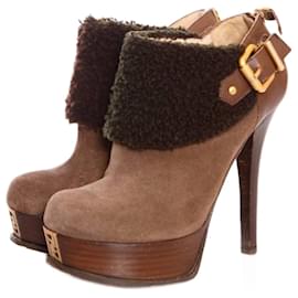 Fendi-Fendi, Brown suede ankle shoots with shearling wool-Brown