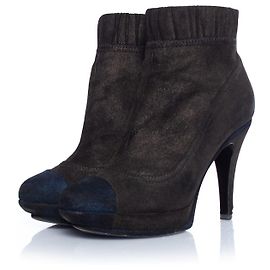 Chanel, bottes en daim marron Marron