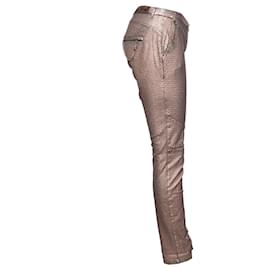 Patrizia Pepe-Patrizia Pepe, Calça rosa com revestimento metálico e correntes nos bolsos traseiros em tamanho 26/XS-S.-Rosa