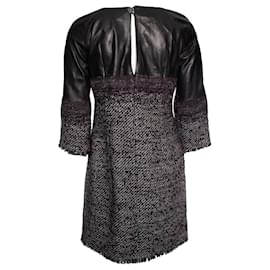 Chanel-Chanel, robe en tweed avec cuir-Noir