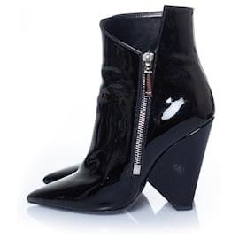 Saint Laurent-SAINT LAURENT, Botas Niki pretas em couro envernizado-Preto