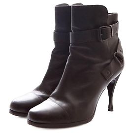 balenciaga, botins de couro preto com fivelas em tamanho 40. Preto