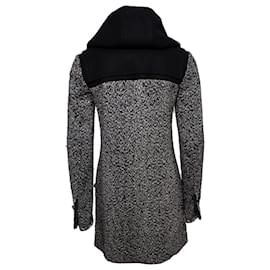 Chanel-Chanel, manteau monty à capuche en tweed.-Noir