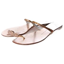 Giuseppe Zanotti-Giuseppe Zanotti, Gold leather sandals with swarovski stones on the toe in size 39.-Golden
