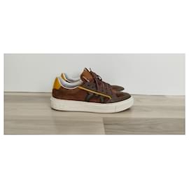 Salvatore Ferragamo-Sneakers-Brown