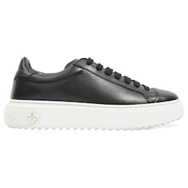 Louis Vuitton LV White Leather Front Row Tennis Kicks Sneakers Flats  Trainer 40