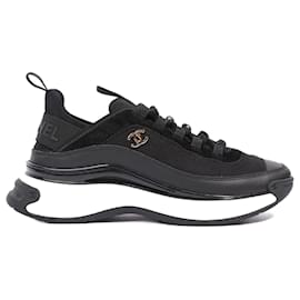 Chanel-Chanel CC Logo Runners Black / White EU 40 / UK 7-Black