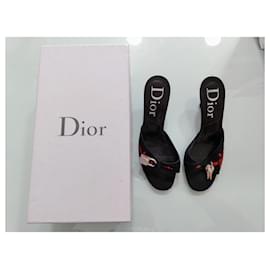 Dior-Calcanhares-Preto