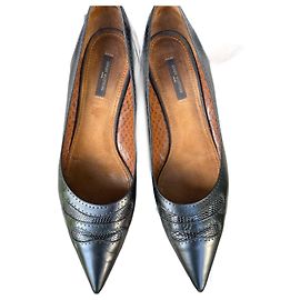 Louis Vuitton Black Leather Pointed Toe Pumps Black