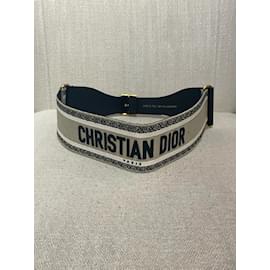 Dior Black Leather Montaigne Belt - Size 70 For Sale at 1stDibs  dior belt  black, dior black belt, louis vuitton autograph belt