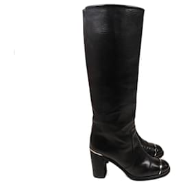 Chanel-Amazing Chanel Leather Boots-Black