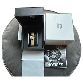 Lip Henriette Gold hardware
