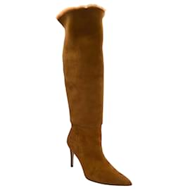 Alexandre Birman Eschimese 85 Stivali in pelle scamosciata al ginocchio foderati in shearling marrone chiaro Cammello
