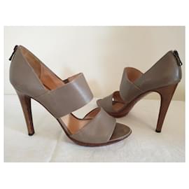 Bottega Veneta-Taupe high heeled Bottega Veneta sandals-Taupe