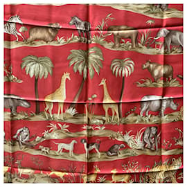 Salvatore Ferragamo-Lenço de seda com estampa de animais vermelhos vintage-Vermelho
