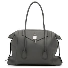Givenchy Grey Large Antigona Lock Soft Grau