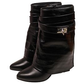 Amazing Givenchy Shark Lock Low Boots Exotic Eel Leather Black