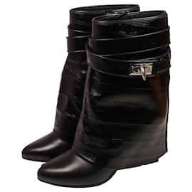 Givenchy-Amazing Givenchy Shark Lock Low Boots Exotic Eel Leather-Black