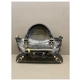 Balenciaga-Balenciaga City model bag in black leather-Black