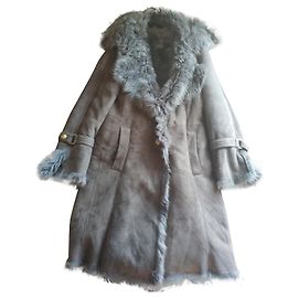 Escada Le pecore tornarono Grigio