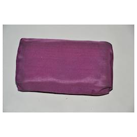 Prada-Porte-tissus-Violet foncé