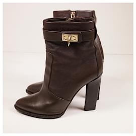 Givenchy-Amazing Givenchy Shark Lock Ankle Boots-Brown