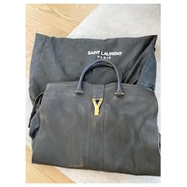 Yves Saint Laurent-Modelo icónico de la línea Y-Negro
