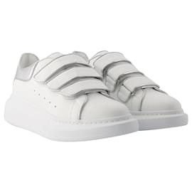 Alexander Mcqueen-Übergroße Sneakers – Alexander Mcqueen – Leder – Weiß/Silber-Weiß