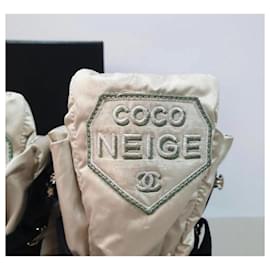 Chanel-Chanel 18B Stivali invernali con lacci in pelle di nylon Coco Neige-Beige