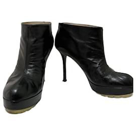 Yves Saint Laurent-YSL Trip Too ankle boots-Black