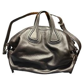 Bolsa de mão Givenchy Nightingale em couro preto Preto