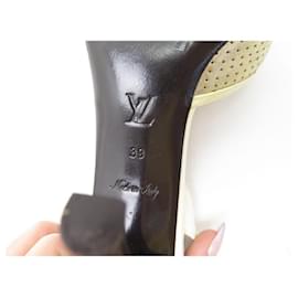 Louis Vuitton White Epi Plage Open-Toe Mules Size 6.5 - Yoogi's Closet