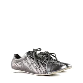 Louis Vuitton-LOUIS VUITTON Sneaker T.EU 39 Leder-Silber