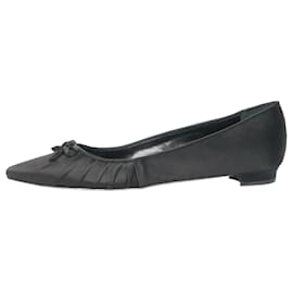 Manolo Blahnik-Sapatos rasos pretos com bico fino - tamanho UE 40.5-Preto