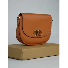 MCM-Petit sac bandoulière Mode Travia marron avec détails dorés-Marron