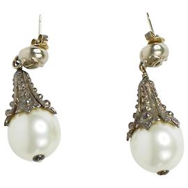 Chanel Orecchini di perle bianche Coco Mark Bianco
