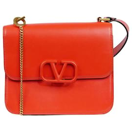 Valentino-Orangefarbene Umhängetasche mit V-Logo-Orange
