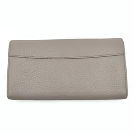 Louis Vuitton-Louis Vuitton Louis Vuitton Capucines wallet in light gray leather-Grey