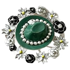 Chanel-metal brooch depicting a hat-Silver hardware