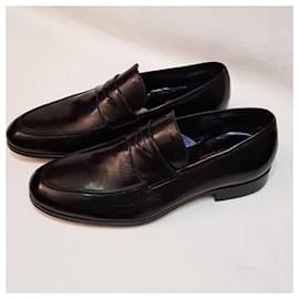 Louis Vuitton Montaigne loafers Black Leather ref.981234 - Joli Closet